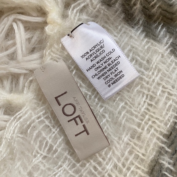 🎉HP👍🏼 Loft Fringe Knit Scarf 💗 Ivory Gray Yellow Plaid - Picture 9 of 9